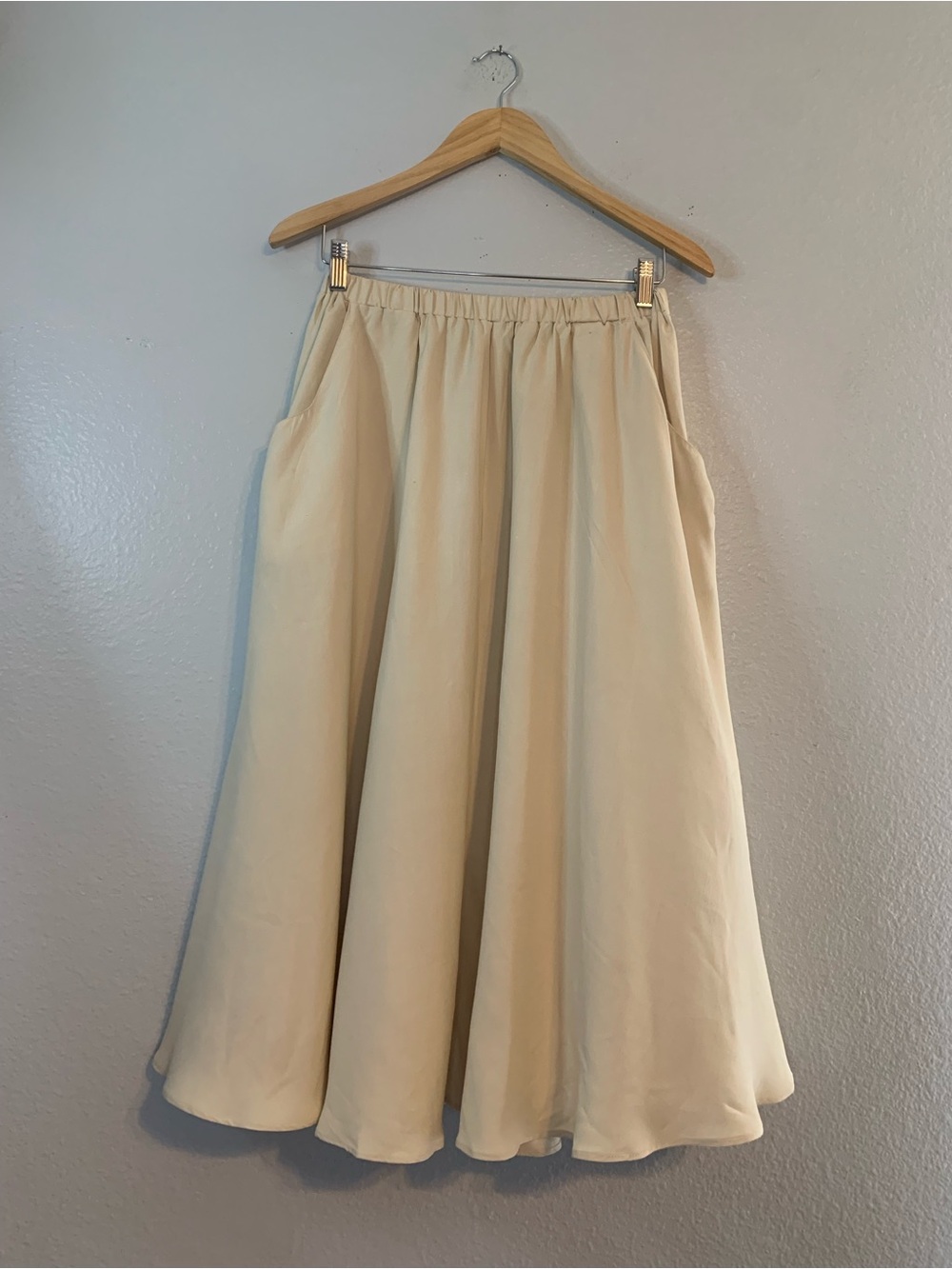 Levante Sport-Women’s Beige Solid 100% Pure Silk A-Line Midi Skirt Size M